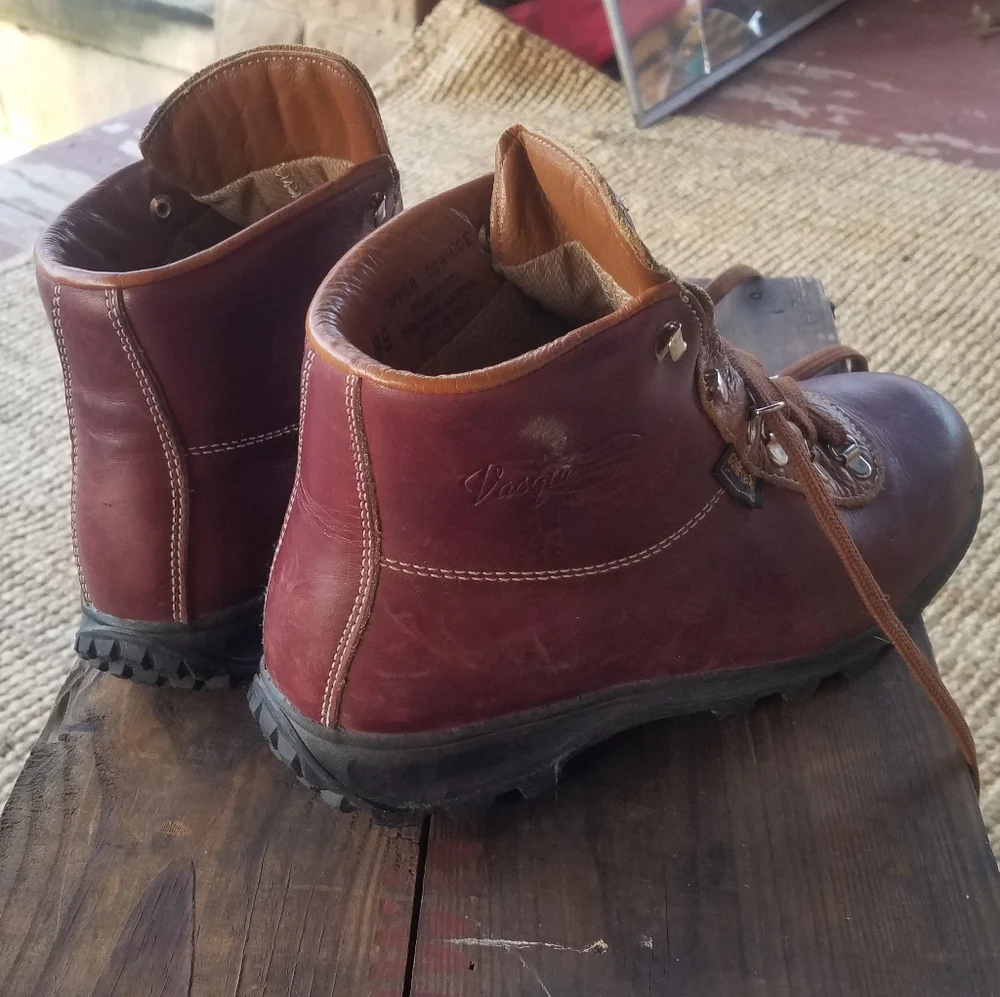 Women's Vasque boots size 9 - Picture 2 of 5